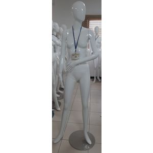 FEMALE MANNEQUINE WITH EGG HEAD