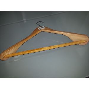 HANGER WOODEN WITH SQUARE BAR WITH BROWN RUBB