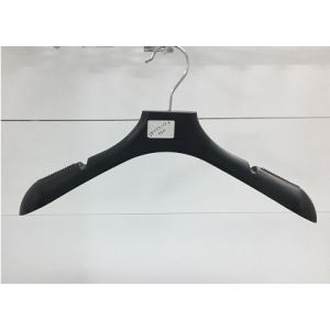 PLASTIC HANGER BLACK WIDE SHOULDE 37.5CM