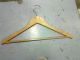 HANGER WOODEN WITH SUPPORT C303-32